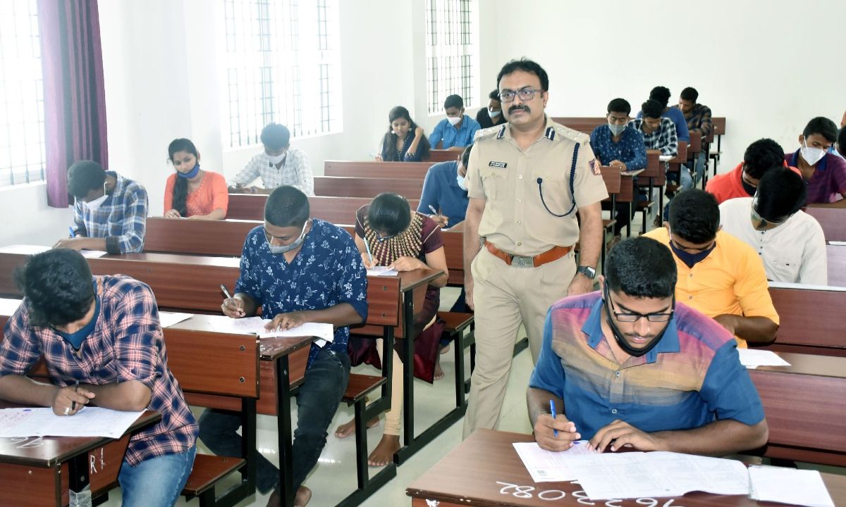 Kolkata Police SI Exam